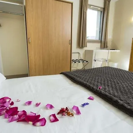 Brit Du Parc Centre-parking Gratuit Hotel Niort