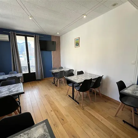 Brit Du Parc Centre-parking Gratuit 3* Niort