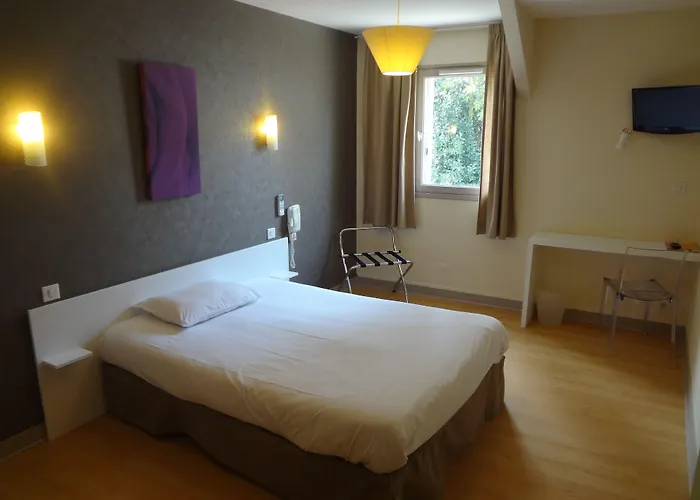 Brit Du Parc Centre-parking Gratuit 3* Niort